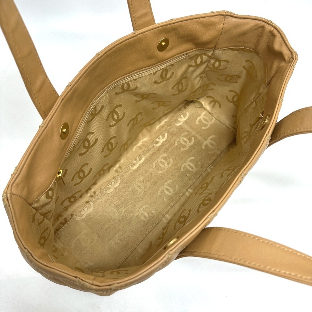 CHANEL Cream Tote Bag - Picture 8 of 15